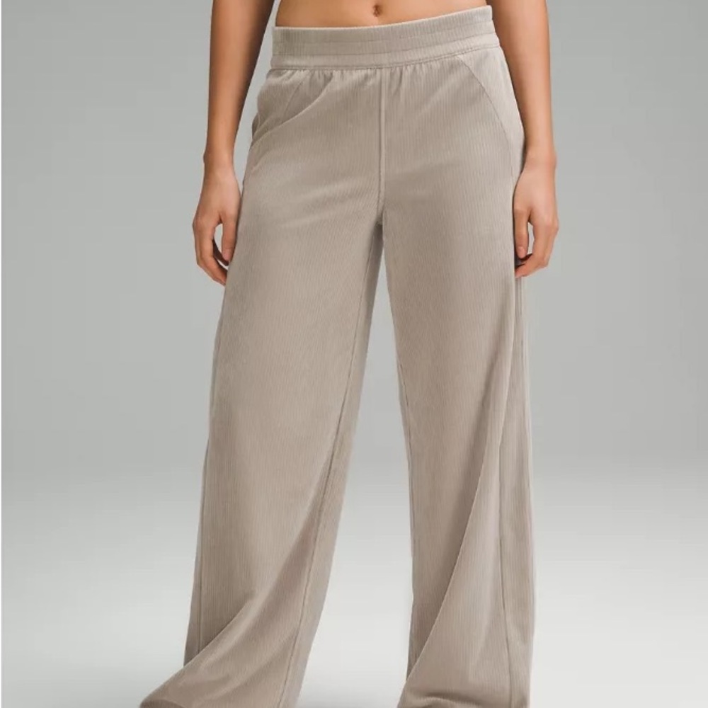 lululemon athletica Scuba Mid-Rise Wide-Leg Pant *Velvet Cord